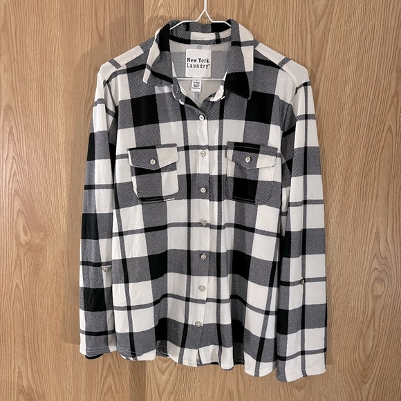 Black/White Plaid Stretch Button Down Top - Picture 1 of 4